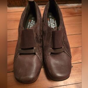 🖤 Volks Walkers Brown Comfort Slip-On Shoes | Size 37 | Floral Embossed